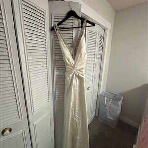 Old Hollywood style wedding dress
